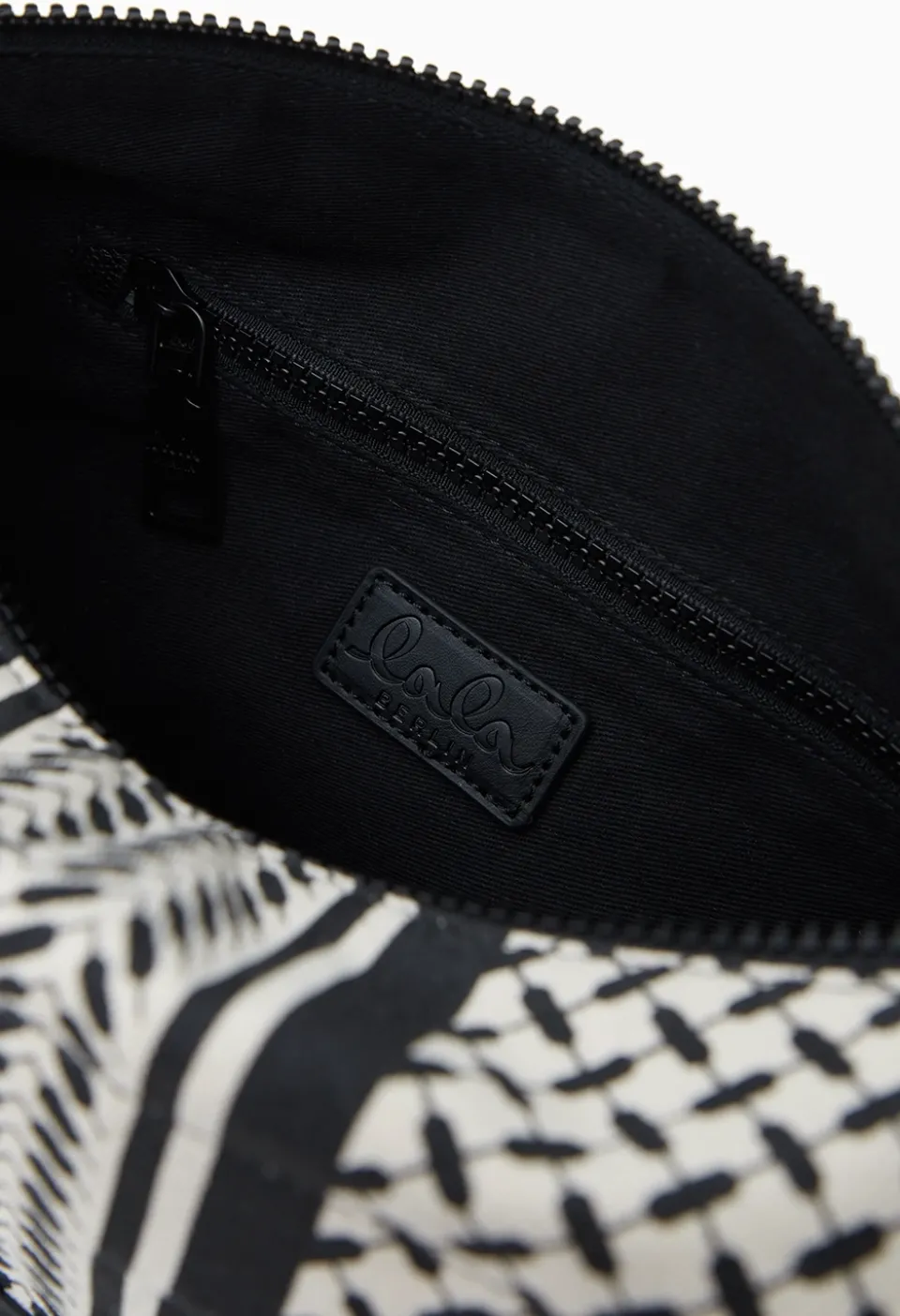 Lala Berlin Crossbody Melly canvas heritage stripe black heritagestripeblack Shop