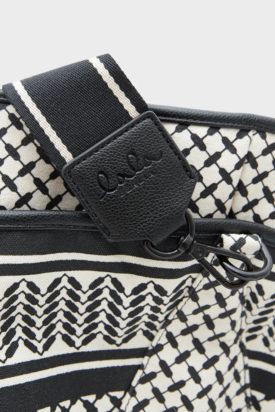 Lala Berlin East West Tote Marin canvas heritage stripe black heritagestripeblack Cheap