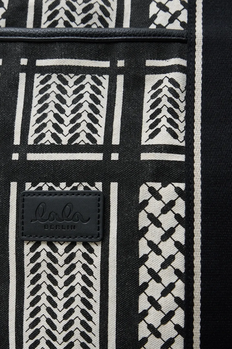Lala Berlin East West Tote Merge canvas heritage stripe black heritagestripeblack Best Sale
