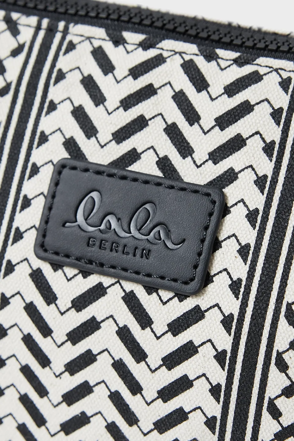 Lala Berlin Pouch Pili canvas heritage stripe black heritagestripeblack Outlet