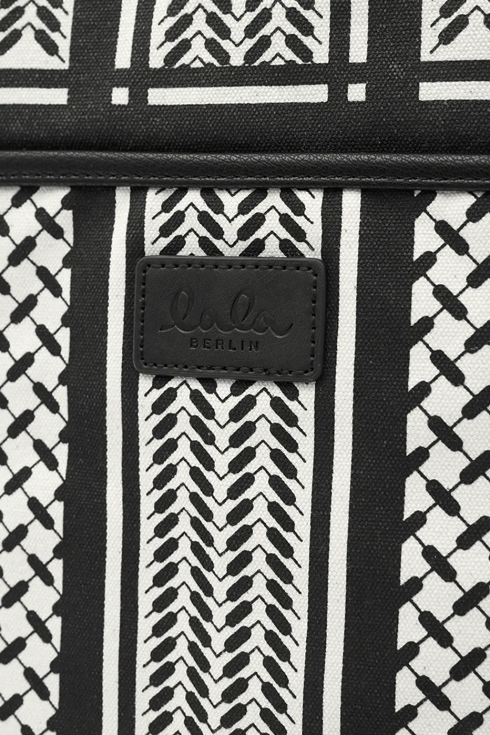 Lala Berlin Tote Carmela 2.0 canvas heritage stripe black heritagestripeblack Best